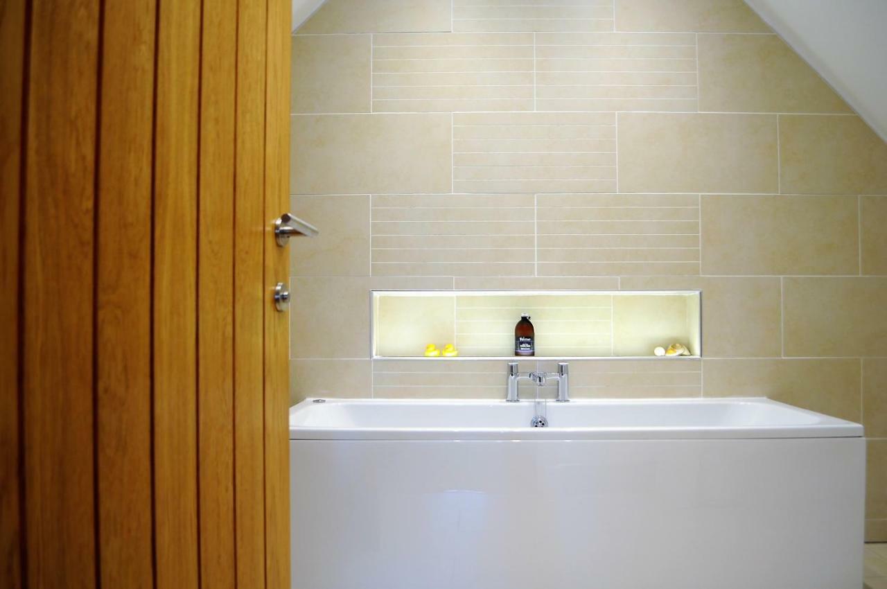 Bluebell Cottage With Hot Tub バラチェリッシュ エクステリア 写真
