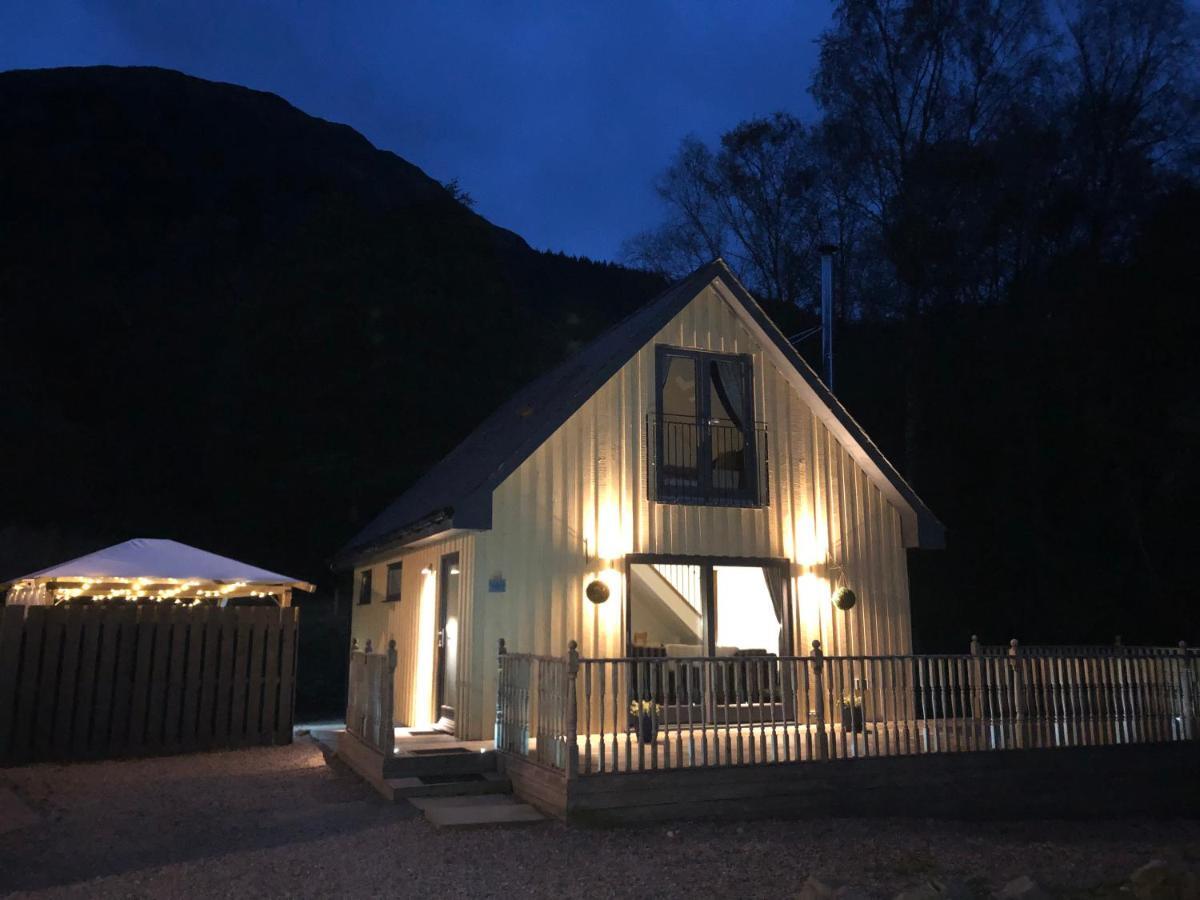 Bluebell Cottage With Hot Tub バラチェリッシュ エクステリア 写真